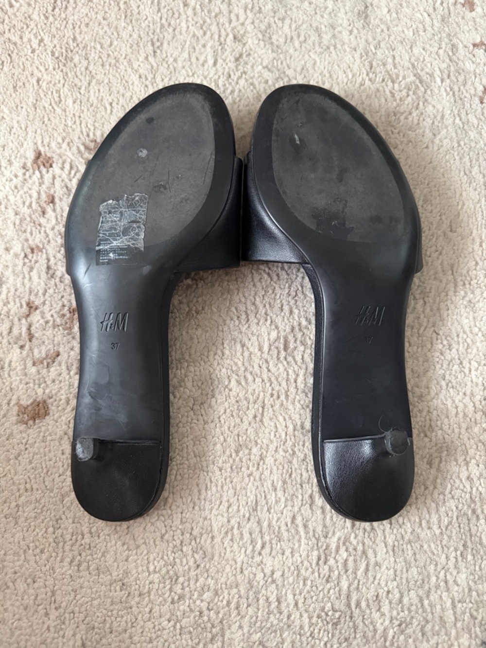 Black Slide Sandals for Women - Minimal Leather Slip-Ons - Picture 3 of 4
